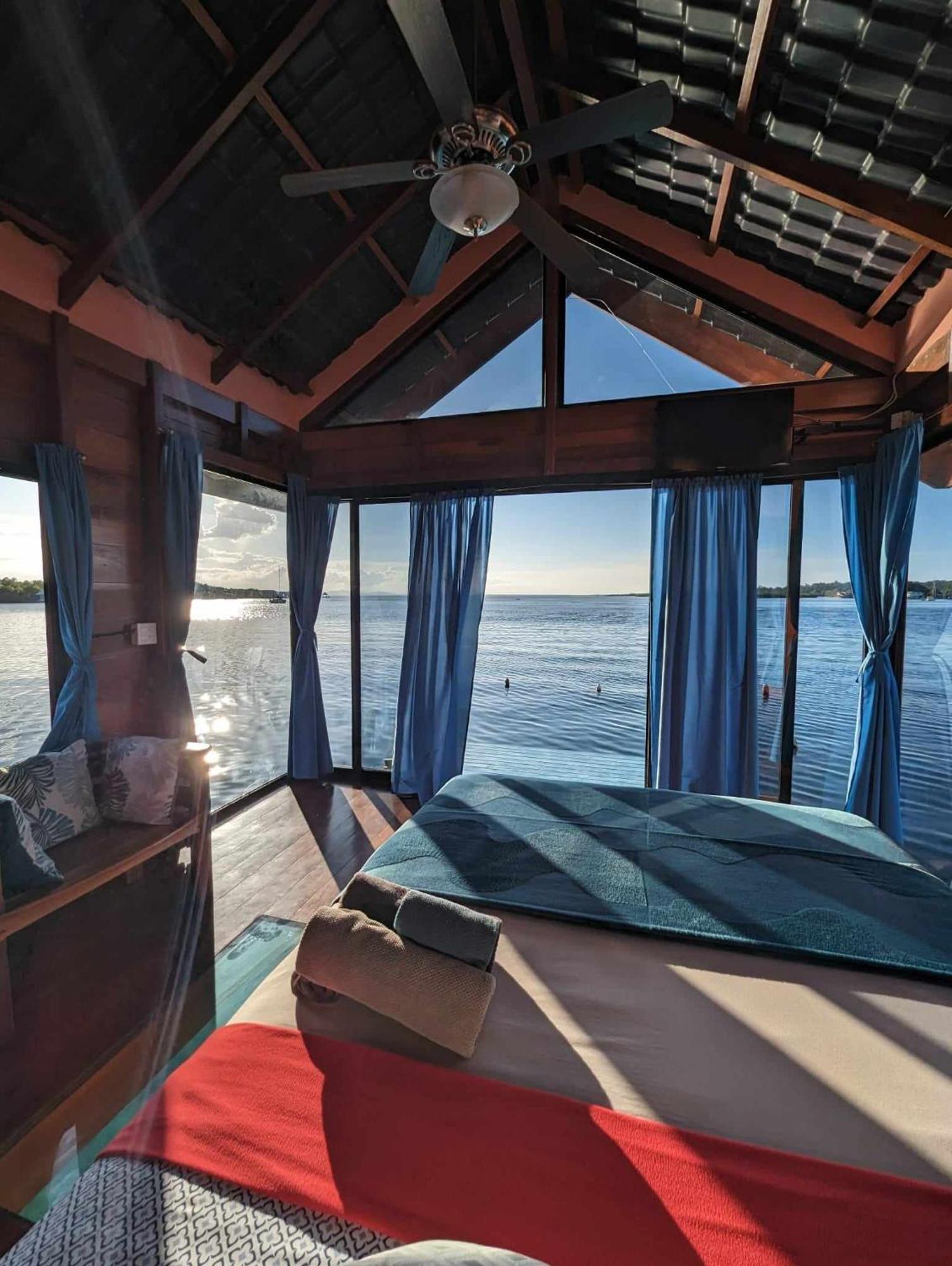 Barrbra Bnb Over The Sea Bocas del Toro Habitación foto